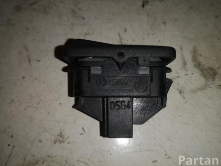 VOLVO 0565832 V50 (MW) 2008 Safety switch for central locking system