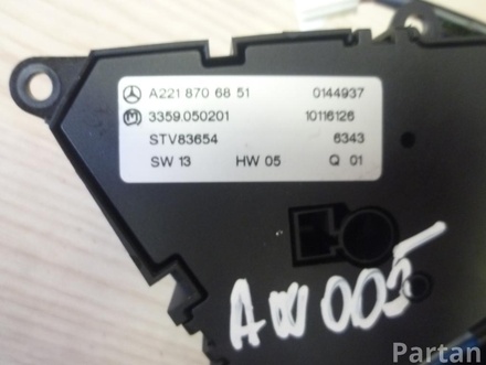 MERCEDES-BENZ A 221 870 68 51 / A2218706851 S-CLASS (W221) 2007 Switch module for seat