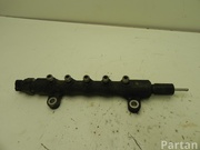 TOYOTA RAV 4 III (_A3_) 2008 Fuel rail