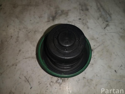 VOLVO 813542 V40 Estate (VW) 1999 Fuel Tank Cap