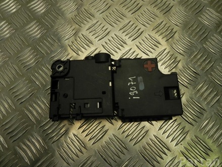 AUDI 8K0 937 517 A / 8K0937517A A4 (8K2, B8) 2009 Centralna ochrona przed przeciążeniem baterii