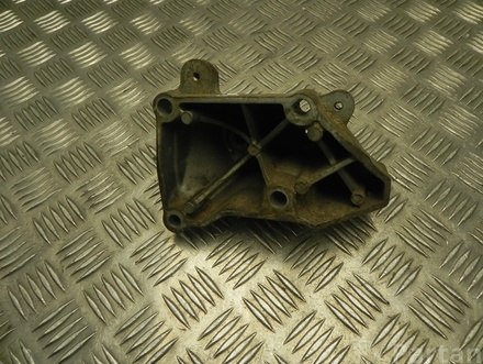 CHRYSLER 04578182AA 300 C (LX) 2005 Bracket