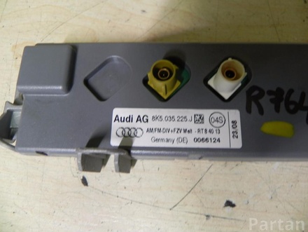 AUDI 8K5 035 225 J / 8K5035225J A4 (8K2, B8) 2008 Aerial Booster