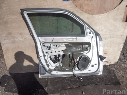 CHRYSLER 300 C (LX) 2005 Door Left Front