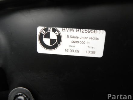 BMW 9 125 956 / 9125956 7 (F01, F02, F03, F04) 2012 Облицовка стойки B снизу правой сторонe