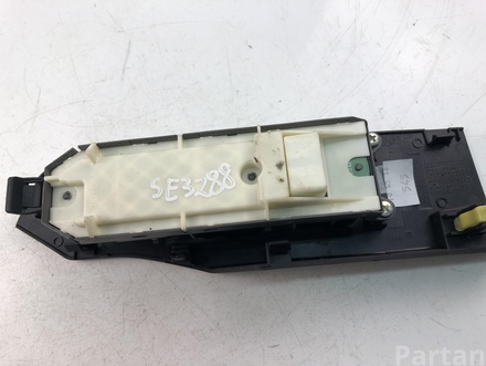TOYOTA 025332AF AURIS (_E18_) 2015 Switch for electric windows