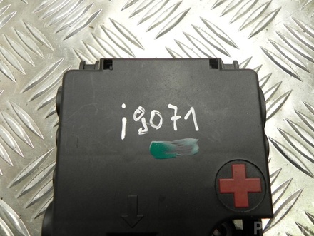 AUDI 8K0 937 517 A / 8K0937517A A4 (8K2, B8) 2009 Centralna ochrona przed przeciążeniem baterii